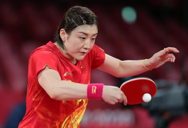 并探讨它对 并探讨它对